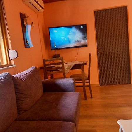Apartment In Tirana Esterno foto